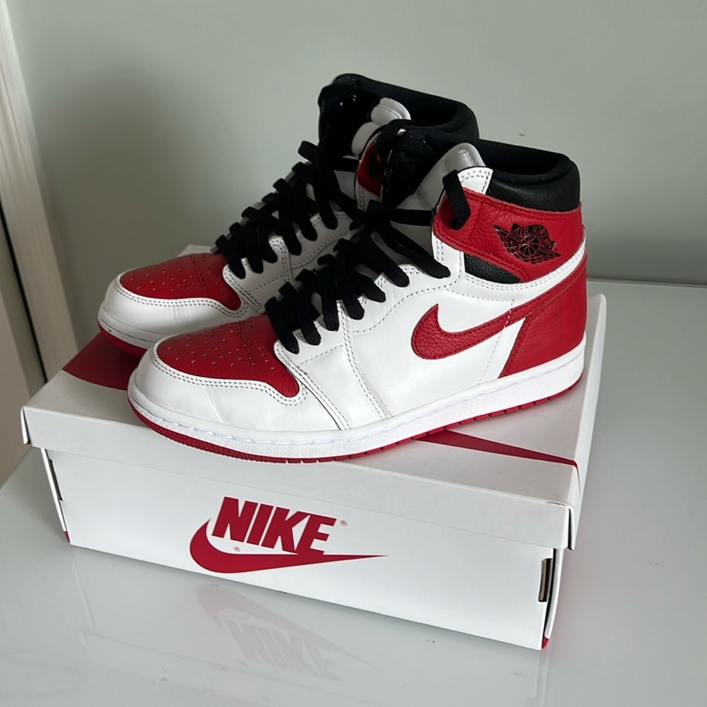 Nike Air Jordan 1 - Retro High OG University Red / White 7.5M/9W